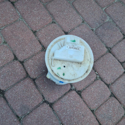 Pompka paliwa benzyna zbiornika Renault Clio IV 172021210R