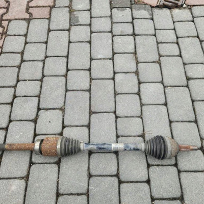 Półoś półośka prawa przedłżka przegub Renault Zoe 391000090R