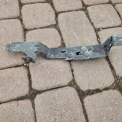 Wspornik mocowanie uchwyt Renault Zoe 241378129R