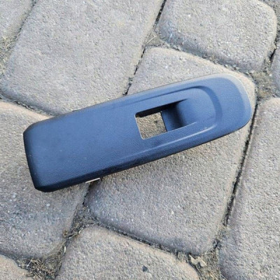 Osłona przełącznika prawa PROACE CITY Berlingo Combo E Rifter 9816791877