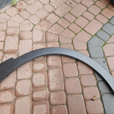 Listwa błotnika prawa przednia 10 Opel Grandland X YP000307XT