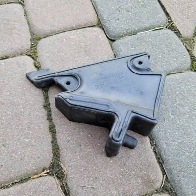 Wyciszenie trójkąta prawego PROACE CITY Berlingo Combo E Rifter 9825216080