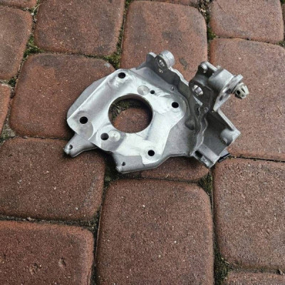 Mocowanie pompy wtryskowej 1.5HDI PROACE Berlingo Combo E Rifter 9817304180