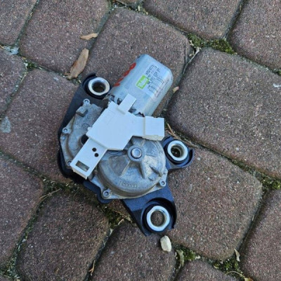 Silniczek wycieraczek klapy PROACE CITY Berlingo Combo E Rifter 9840123880