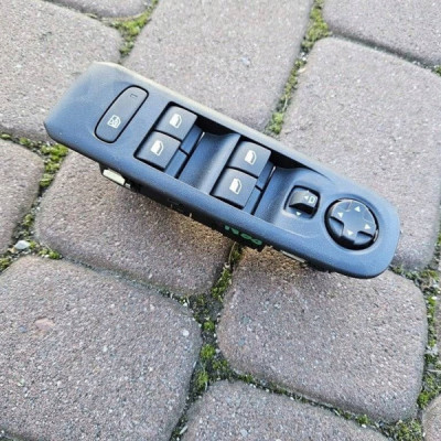 Przełącznik szyb lewy przód PROACE CITY Berlingo Combo E Rifter 98421760ZD