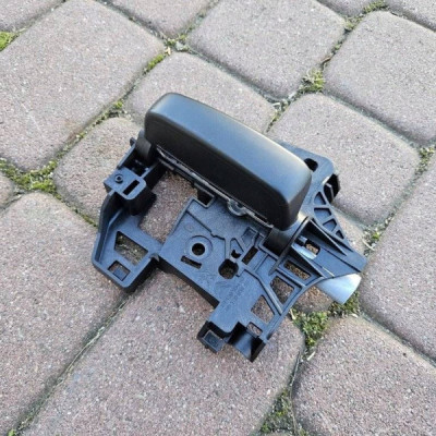 Klamka drzwi lewych bocznych PROACE CITY Berlingo Combo E Rifter 9812093480