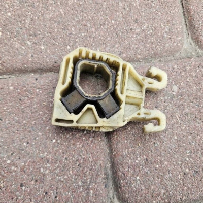 Uchwyt mocowanie chłodnicy Volkswagen Golf 7 VII 5Q0121367