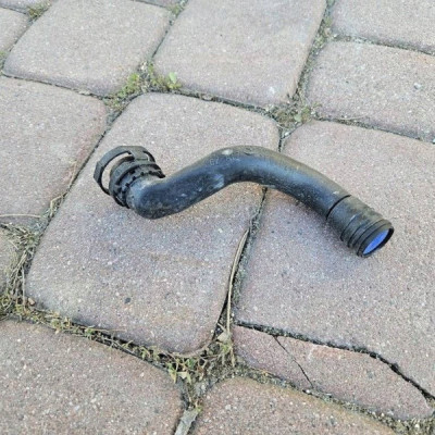 Przewód rura wąż wody 2.0TFSI TSI Volkswagen Golf 7 VII 5Q0129637C