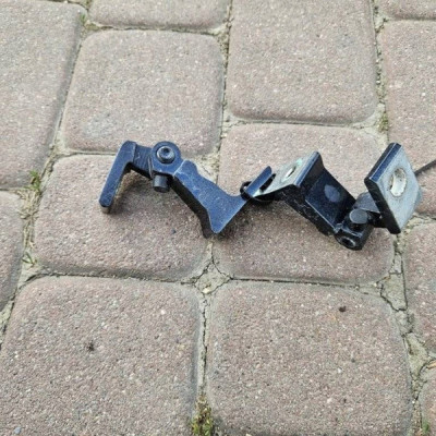 Zawiasy drzwi przód przednie prawe LD5G Volkswagen Golf 7 VII 8K0831402P