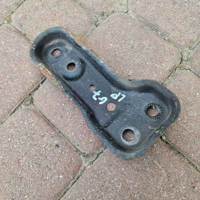 Uchwyt wspornik mocowanie sanek lewy Volkswagen Golf 7 VII 5Q0199517E