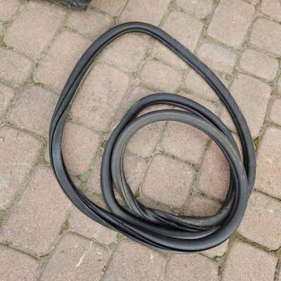 Uszczelka drzwi przód przednia prawa Volkswagen Golf 7 VII 5G4867912B