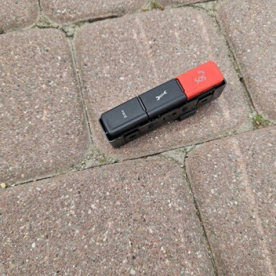 Przycisk oświetlenia kabiny SOS czarny Volkswagen Golf 7 VII 5GM035624