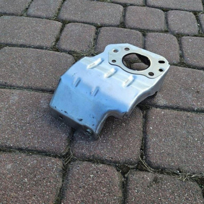 Obudowa osłona termiczna wydechu 1.2THP Opel Astra L 6 VI 9817792480