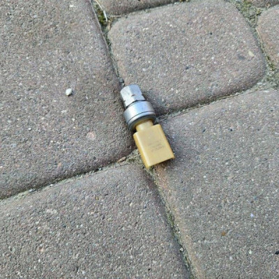 Czujnik klimatyzacji zawór klimy Opel Astra L 6 VI 9833078680