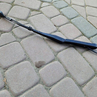 Ramie wycieraczek szyby przód dysza EU Opel Astra L 6 VI 9830976880