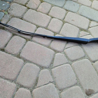 Ramie wycieraczki EUROPA dysza spryskiwaczy Opel Astra L 6 VI 9830981980