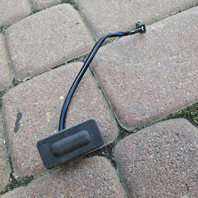 Przełącznik włącznik mikrostyk klapy tył Opel Mokka 95034856