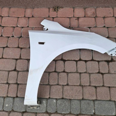 Błotnik przód przedni prawy - posiadam wgniotki Opel Corsa E