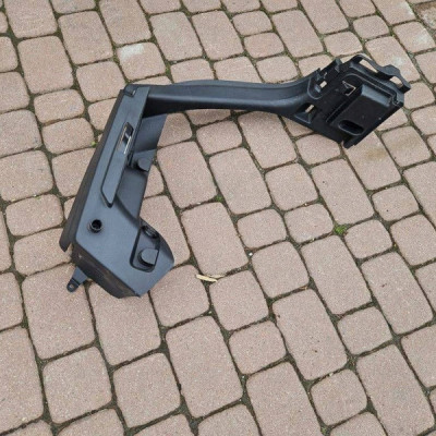 Obudowa tapicerka bagażnika prawa Volkswagen Golf 7 VII GTI 5G6867762H