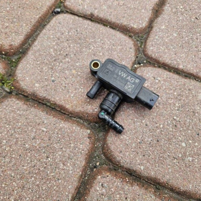 Czujnik ciśnienia spalin 2.0TFSI TSI Volkswagen Golf 7 VII GTI 057906051B