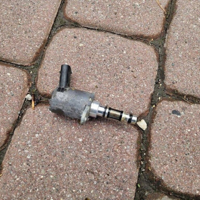 Czujnik ciśnienia zawór sterujący 2.0T Volkswagen Golf 7 VII GTI 06K115243T