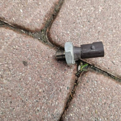 Czujnik ciśnienia oleju 2.0TSI TFSI Volkswagen Golf 7 VII GTI 038919081H