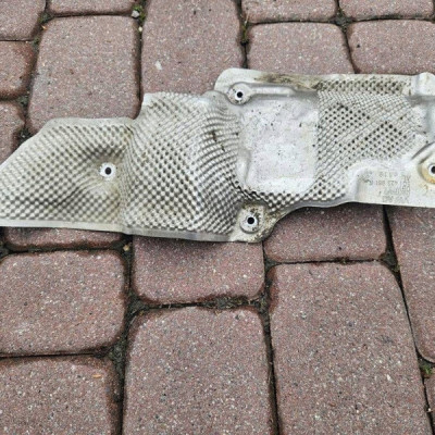 Obudowa osłona termiczna Volkswagen Golf 7 VII GTI 5Q1423981F