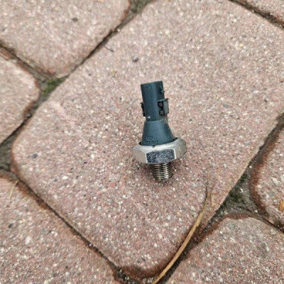 Czujnik ciśnienia oleju 2.0TFSI TSI Volkswagen Golf 7 VII GTI 06L919081