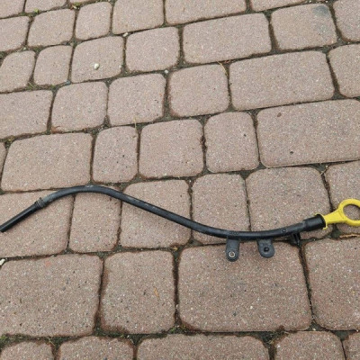 Bagnet miarka oleju 2.0TSI TFSI drut Volkswagen Golf 7 VII GTI 06K115610E