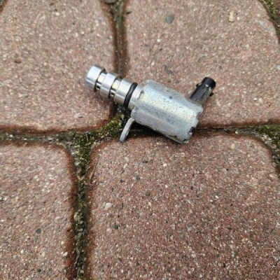 Moduł zawór nastawczy wałków Volkswagen Golf 7 VII GTI 06E103697Q