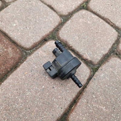 Zawór oparów paliwa paliwowy Volkswagen Golf 7 VII GTI 06H906517AE