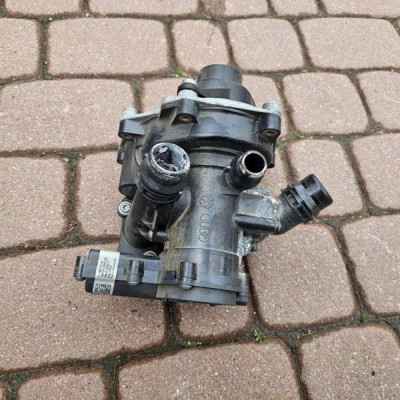 Pompa obiegowa wody 2.0TFSI Volkswagen Golf 7 VII GTI 06L121012H