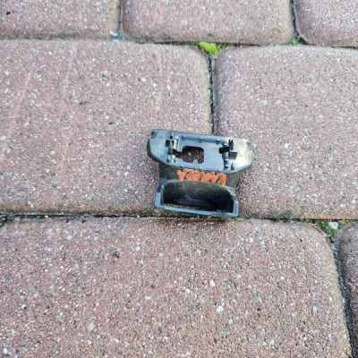 Uchwyt mocowanie kamery przedniej Opel Grandland X Y00091180