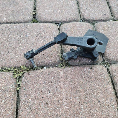 Poziomica lamp tył tylna poziomowania Opel Grandland X 9826684080