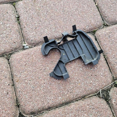 Uchwyt mocowanie przewodu hamulcowego ASB Opel Grandland X 9803453980