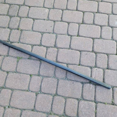 Listwa zgarniacz drzwi przód prawa uszczelka Opel Grandland X 9814857580