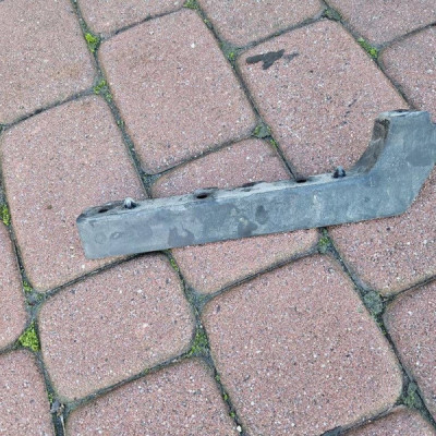 Listwa osłona podłoga dolna mocowanie wspornik Opel Grandland X Y00114377