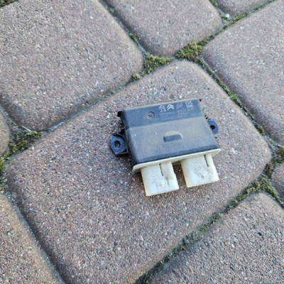 Czujnik moduł otwierania klapy bagażnika Opel Grandland X 9809260680