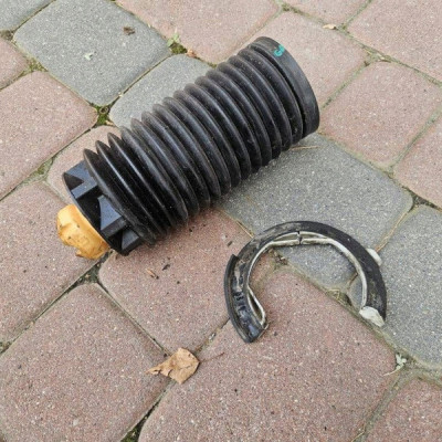 Osłona obudowa amortyzatora przedniego Opel Grandland X