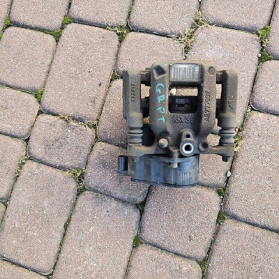 Zacisk tył tylny jażmo hamulca prawy Opel Grandland X