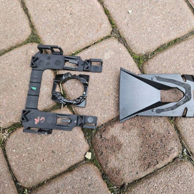 Uchwyt mocowanie wspornik szyby przedniej kamery Opel Grandland X