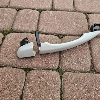 Klamka drzwi tył tylna prawa KWED biała Opel Grandland X