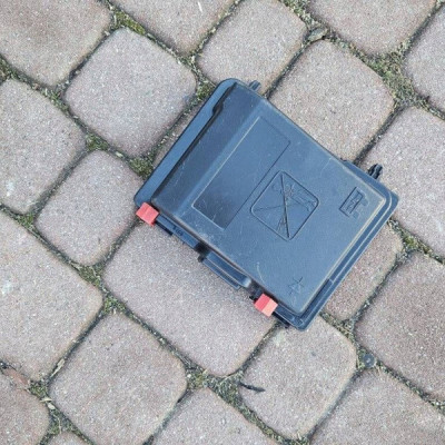 Pokrywa obudowa bezpieczników Opel Grandland X 9878633380