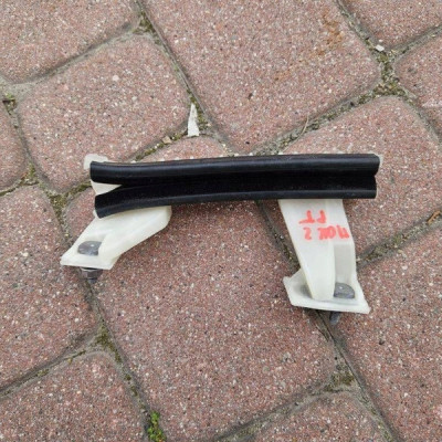 Mocowanie szyby prawy tył prowadnica Opel MOKKA B 2 II 9825959580