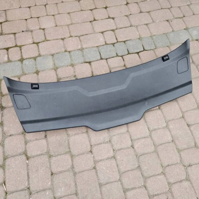 Obudowa osłona klapy tapicerka bagażnika OPEL ASTRA L 6 VI 98407723ZD