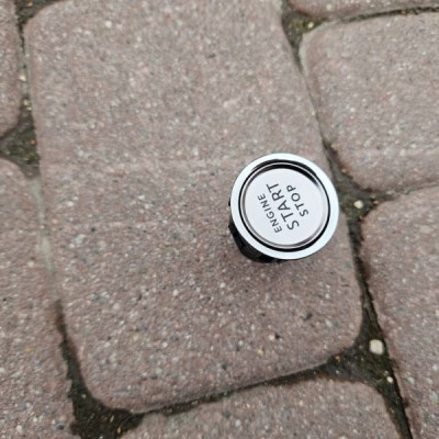 Przycisk przełącznik START STOP konsoli OPEL ASTRA L 6 VI 98454764DX