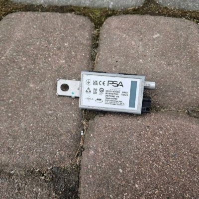 Moduł wzmacniacz anteny antena radia OPEL ASTRA L 6 VI 9833140080