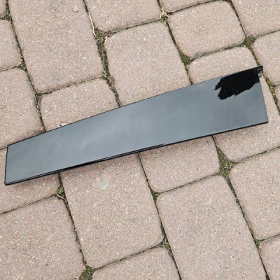 Listwa słupka drzwi osłona dekor prawy tył OPEL ASTRA L 6 VI 9832183280