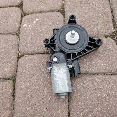 Silniczek podnoszenia szyby przedniej prawy OPEL ASTRA L 6 VI 9829048380