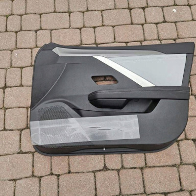 Boczek tapicerka drzwi przód skóra prawy OPEL ASTRA L 6 VI 98519977ZS